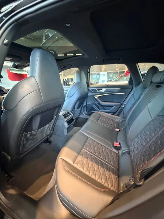 2025 Audi C8 RS6 - Image 8 of 10