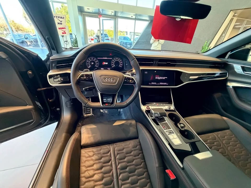2025 Audi C8 RS6 - Image 7 of 10