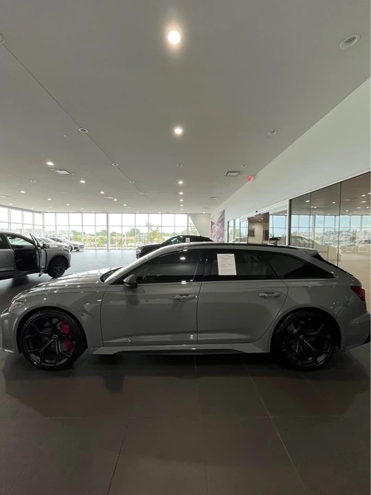 2025 Audi C8 RS6 - Image 2 of 3