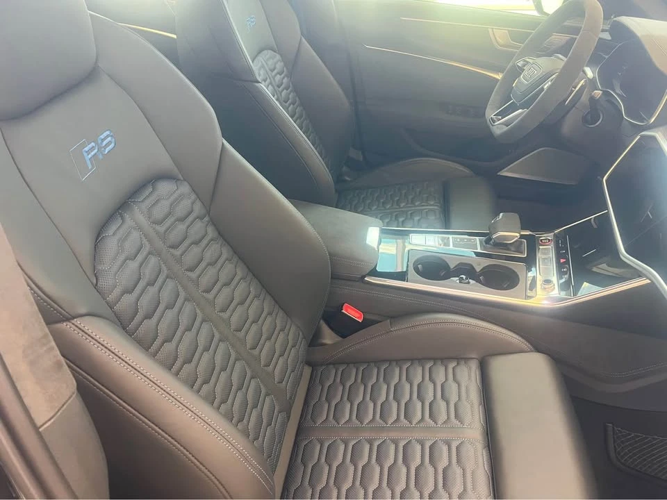 2025 Audi C8 RS6 - Image 4 of 6