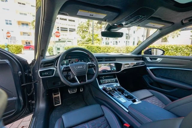 2025 Audi C8 RS6 - Image 3 of 21