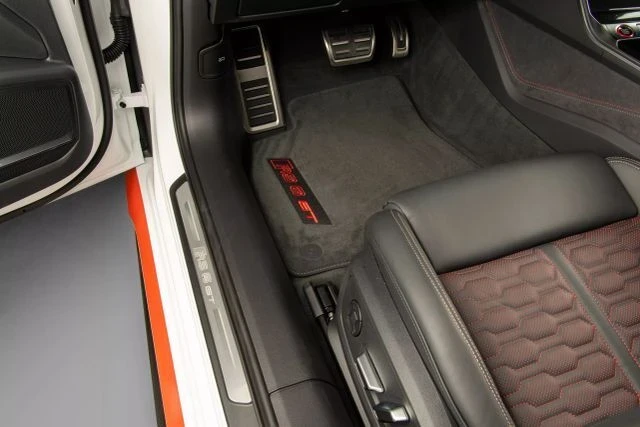 2025 Audi C8 RS6 - Image 17 of 21