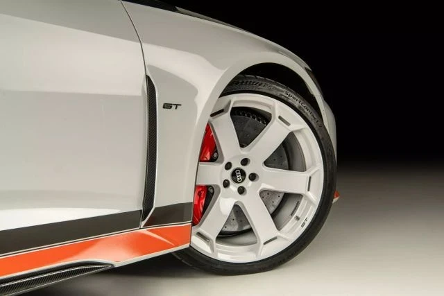 2025 Audi C8 RS6 - Image 18 of 21