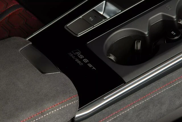 2025 Audi C8 RS6 - Image 12 of 21