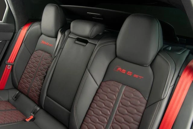 2025 Audi C8 RS6 - Image 16 of 21
