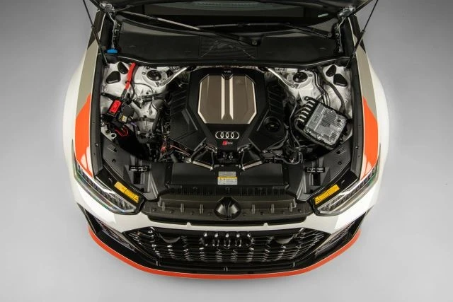 2025 Audi C8 RS6 - Image 8 of 21