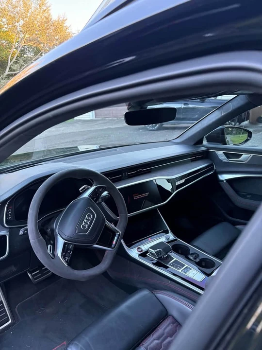 2025 Audi C8 RS6 - Image 6 of 8