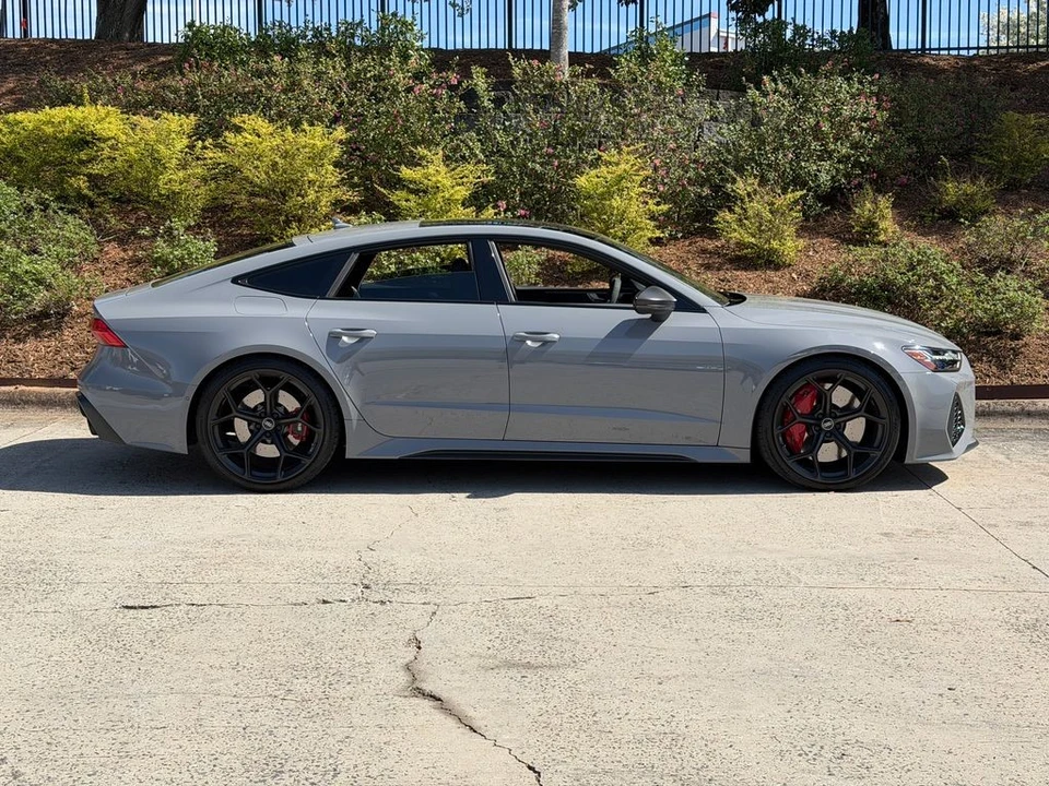 2025 Audi C8 RS7 - Image 2 of 21