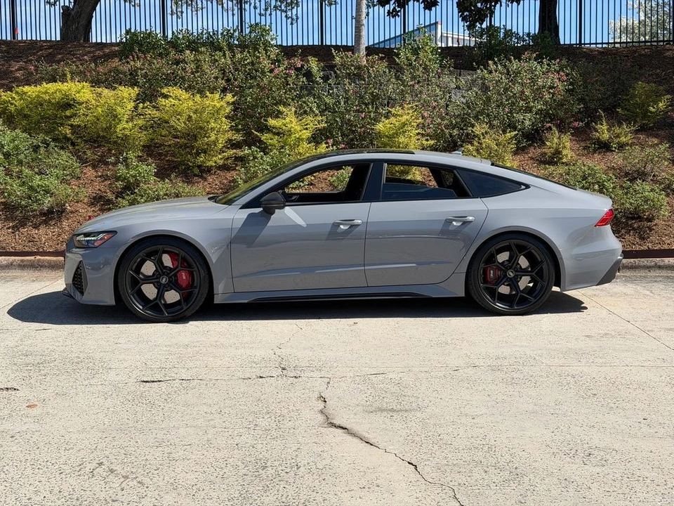 2025 Audi C8 RS7 - Image 8 of 21