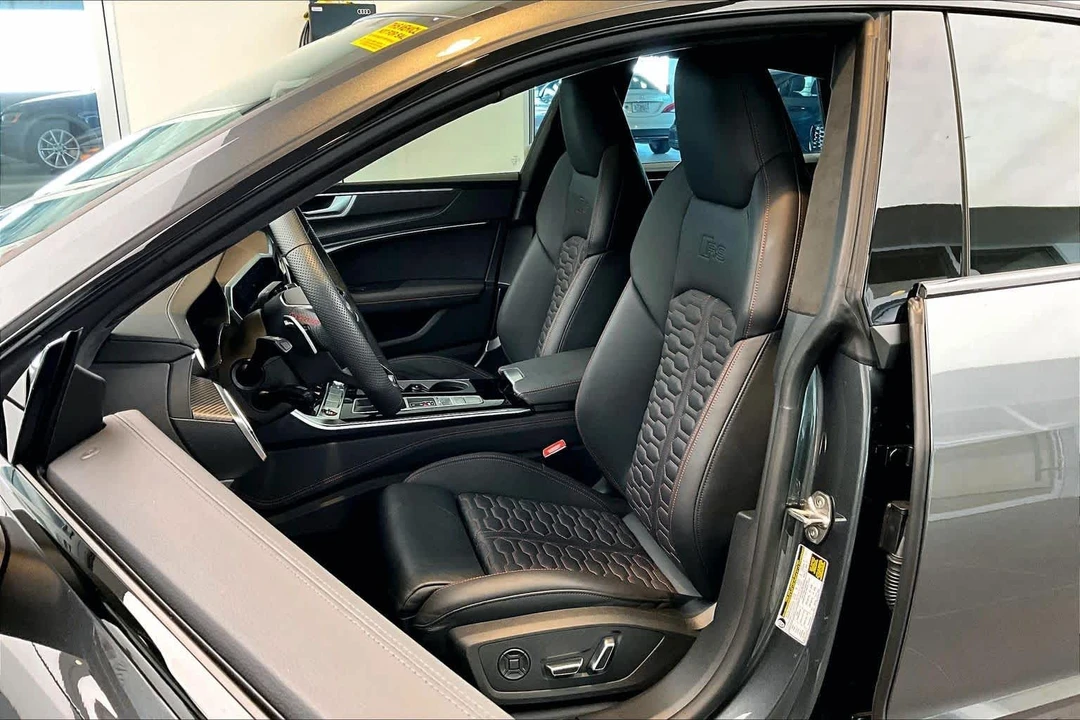 2025 Audi C8 RS7 - Image 8 of 12
