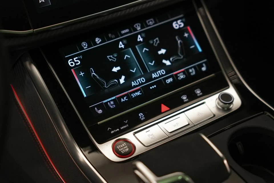 2025 Audi RS Q8 - Image 13 of 19
