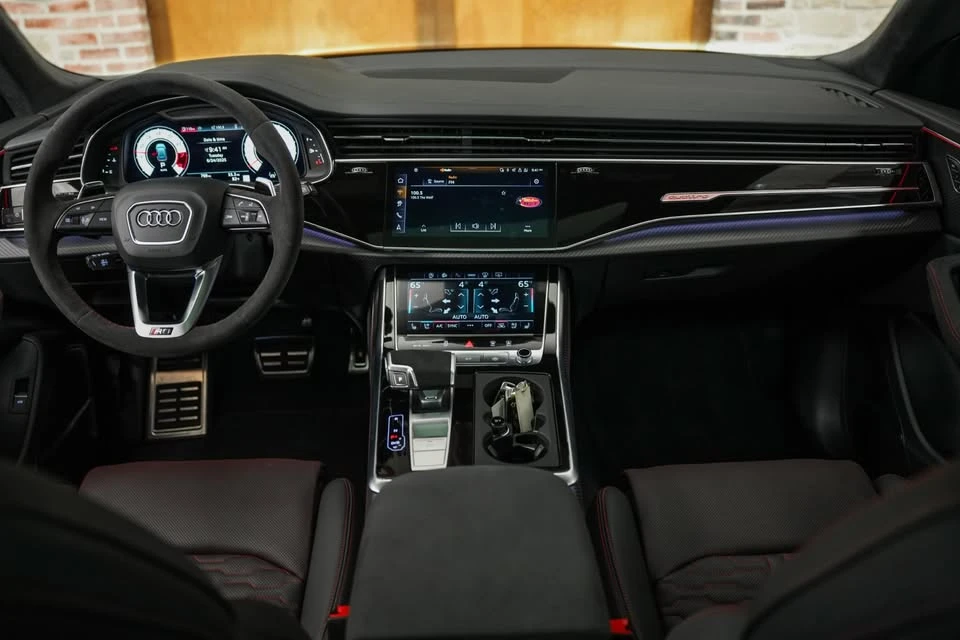 2025 Audi RS Q8 - Image 17 of 19