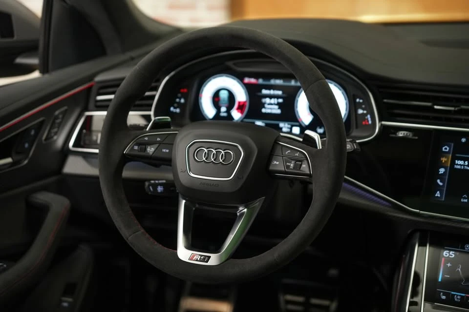 2025 Audi RS Q8 - Image 18 of 19