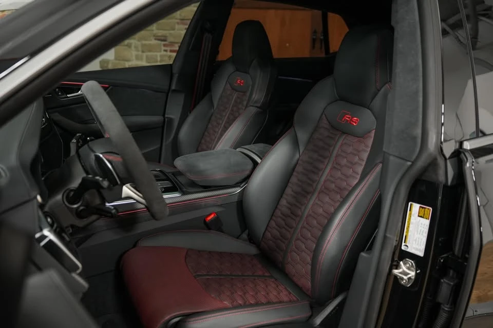 2025 Audi RS Q8 - Image 8 of 19