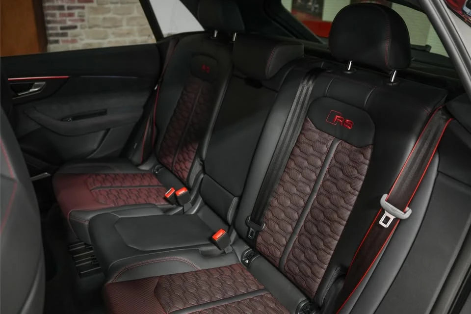 2025 Audi RS Q8 - Image 10 of 19