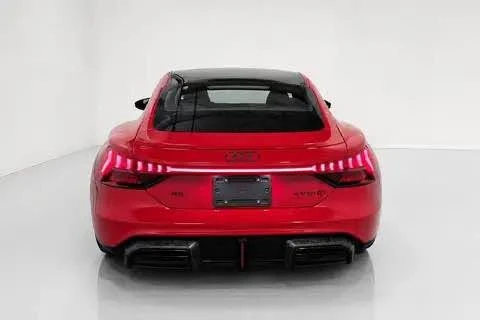 2025 Audi RS e-tron GT - Image 8 of 15