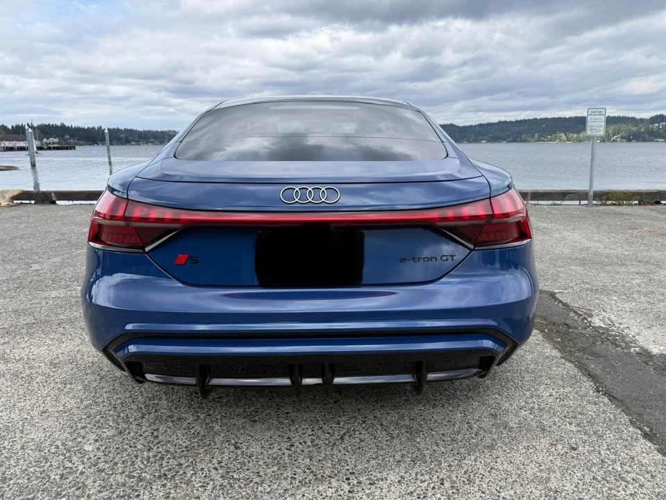 2025 Audi e-tron GT - Image 5 of 20