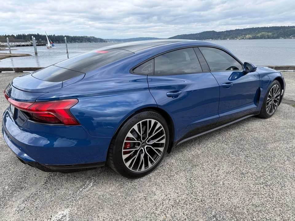 2025 Audi e-tron GT - Image 6 of 20