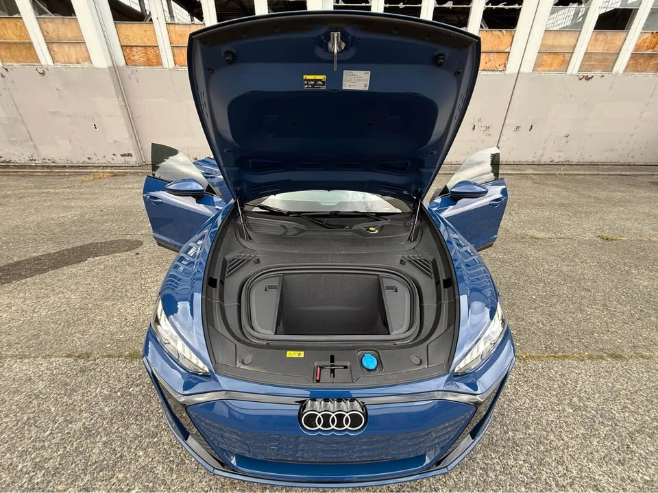 2025 Audi e-tron GT - Image 20 of 20