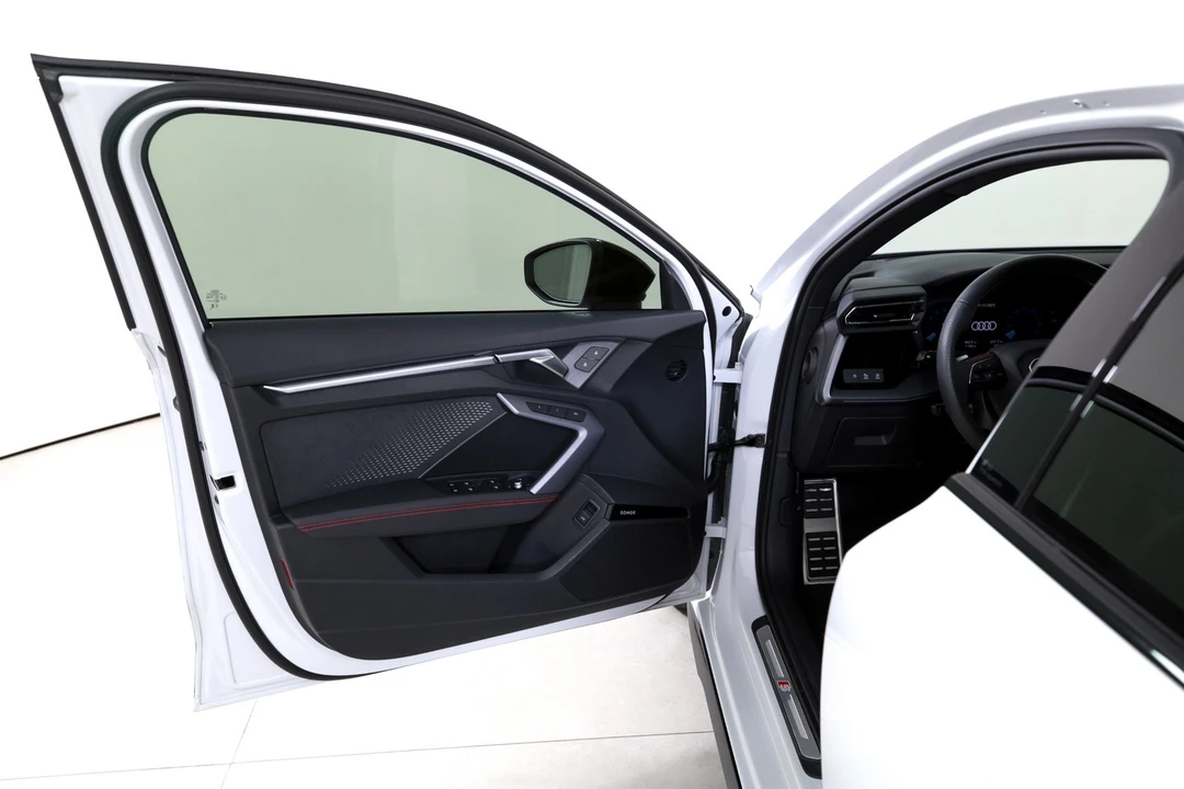 2025 Audi 8Y S3 - Image 10 of 12