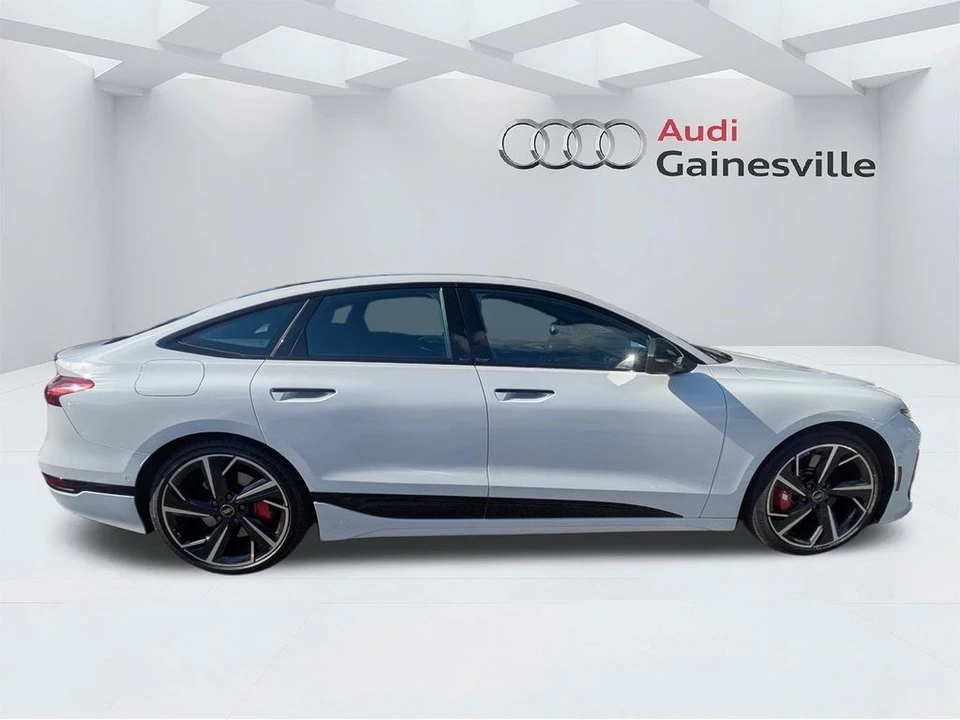 2025 Audi C8 S6 - Image 2 of 31