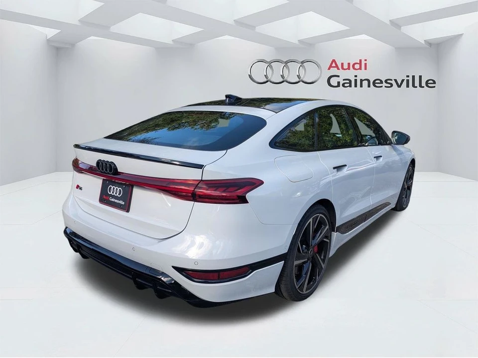 2025 Audi C8 S6 - Image 4 of 31