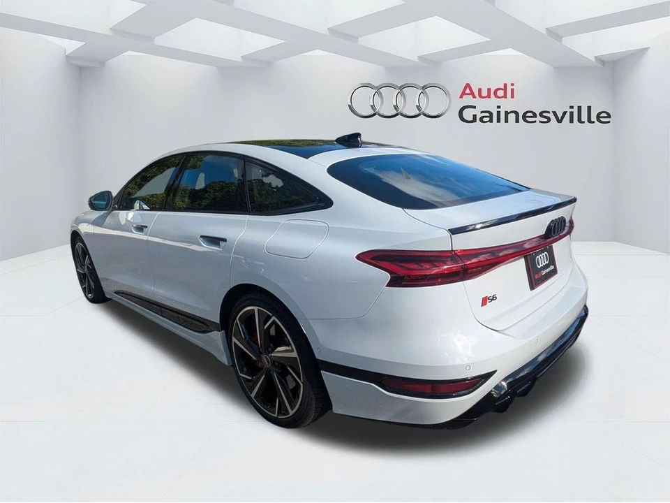 2025 Audi C8 S6 - Image 8 of 31