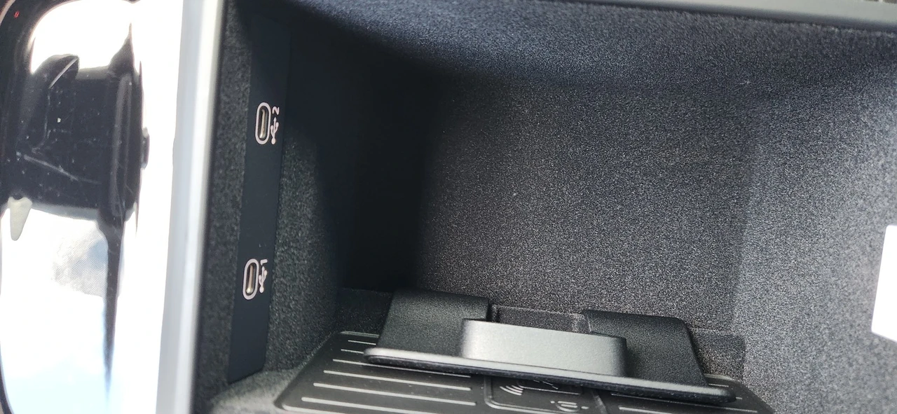 2025 Audi D5 S8 - Image 11 of 21