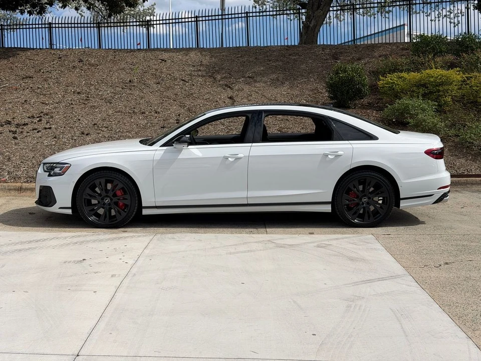 2025 Audi D5 S8 - Image 9 of 21
