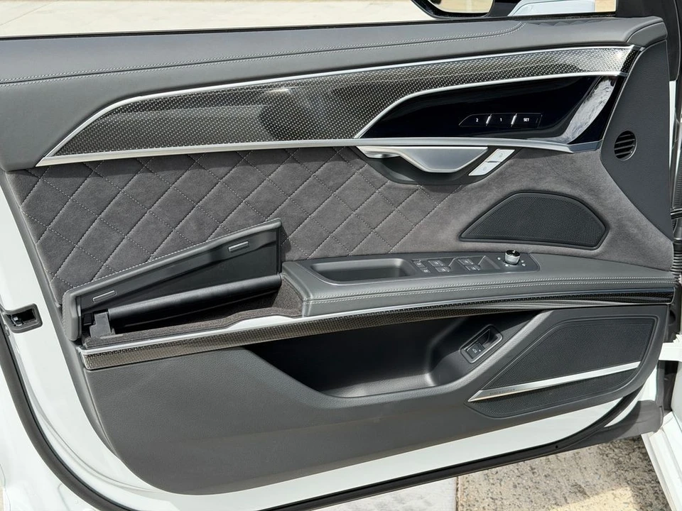 2025 Audi D5 S8 - Image 13 of 21