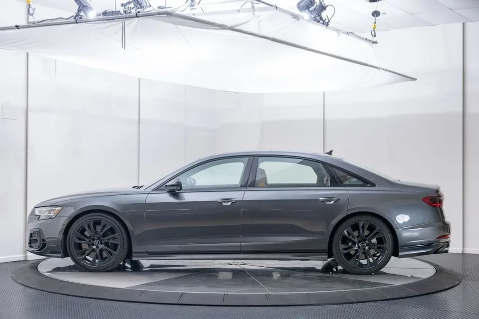 2025 Audi D5 S8 - Image 2 of 20