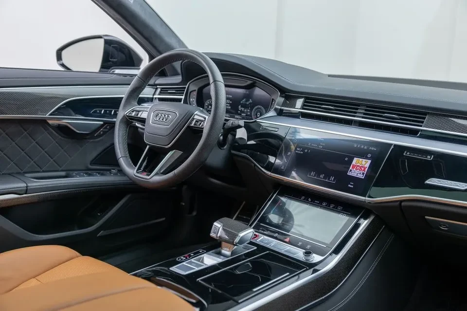 2025 Audi D5 S8 - Image 13 of 20