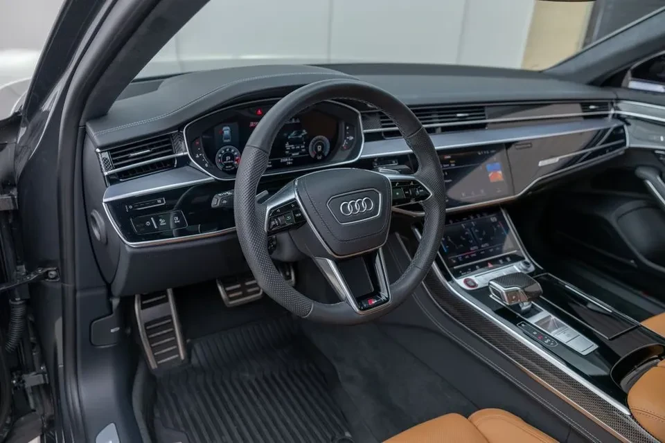 2025 Audi D5 S8 - Image 11 of 20