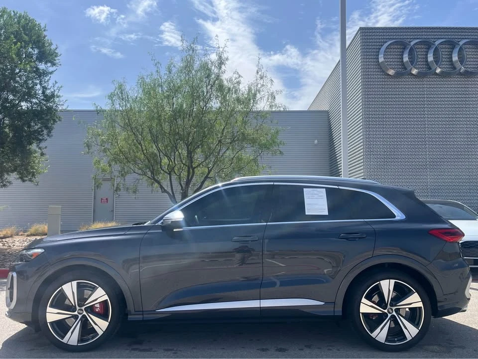 2025 Audi FY SQ5 - Image 3 of 19