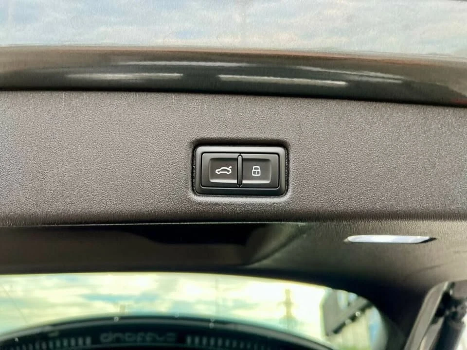 2025 Audi FY SQ5 - Image 9 of 20