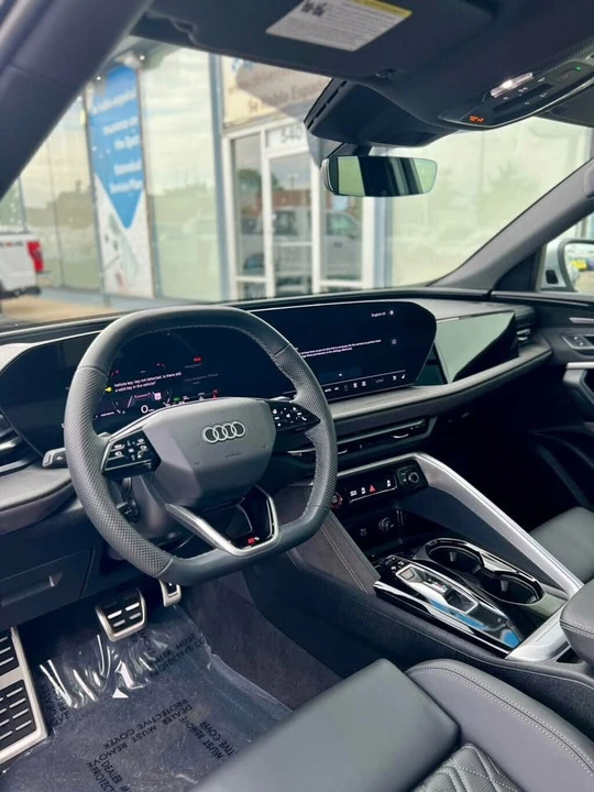 2025 Audi FY SQ5 - Image 13 of 20