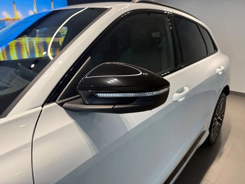 2025 Audi FY SQ5 - Image 9 of 20