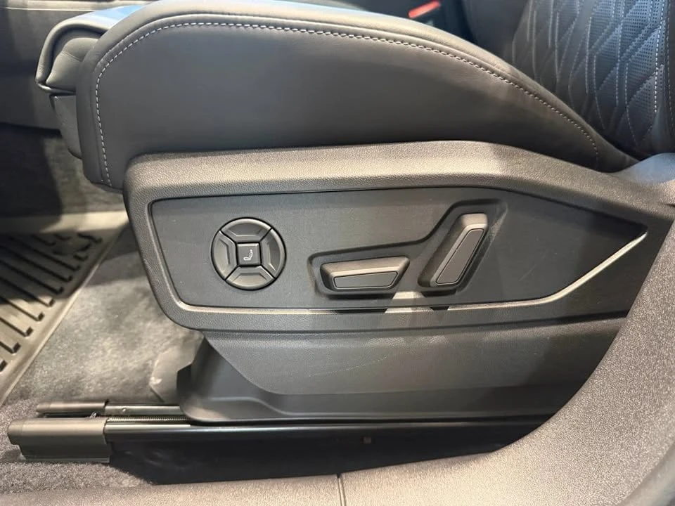 2025 Audi FY SQ5 - Image 14 of 20