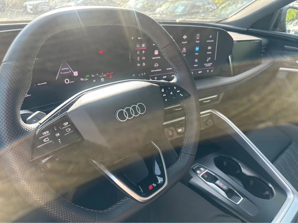 2025 Audi FY SQ5 - Image 8 of 10