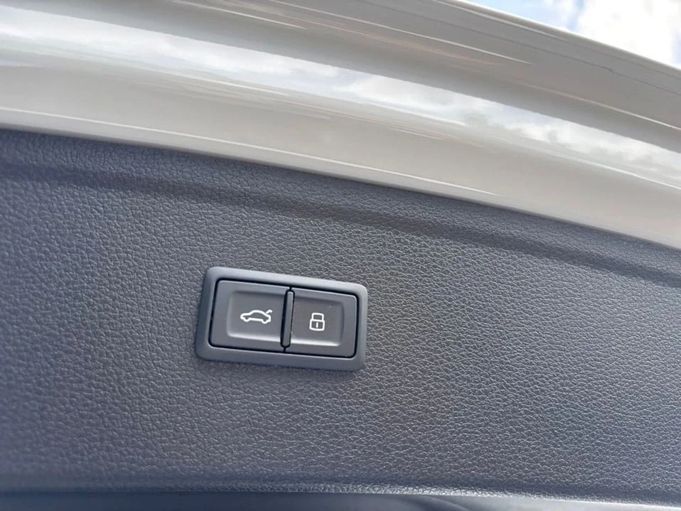 2025 Audi FY SQ5 - Image 13 of 20