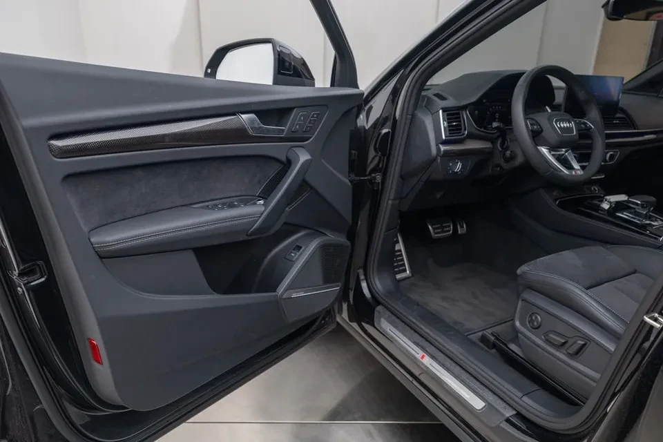2025 Audi FY SQ5 - Image 9 of 19