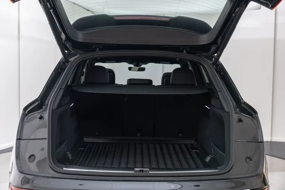 2025 Audi FY SQ5 - Image 18 of 19