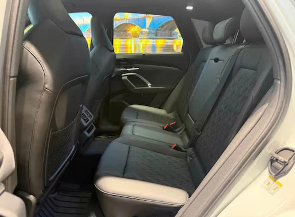 2025 Audi FY SQ5 - Image 10 of 11
