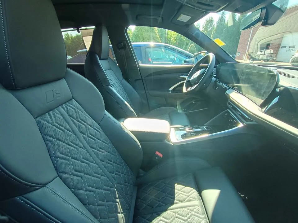 2025 Audi FY SQ5 - Image 13 of 20