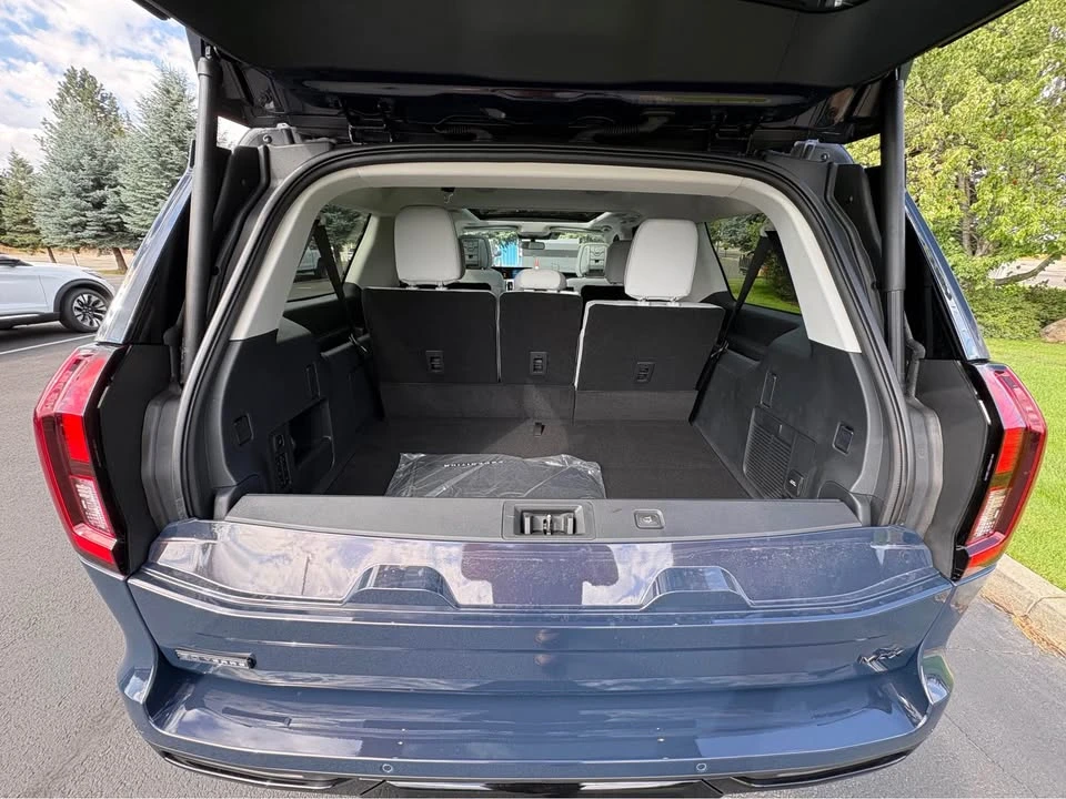 2025 Audi FY SQ5 - Image 10 of 10