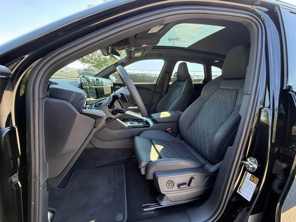 2025 Audi FY SQ5 - Image 12 of 17