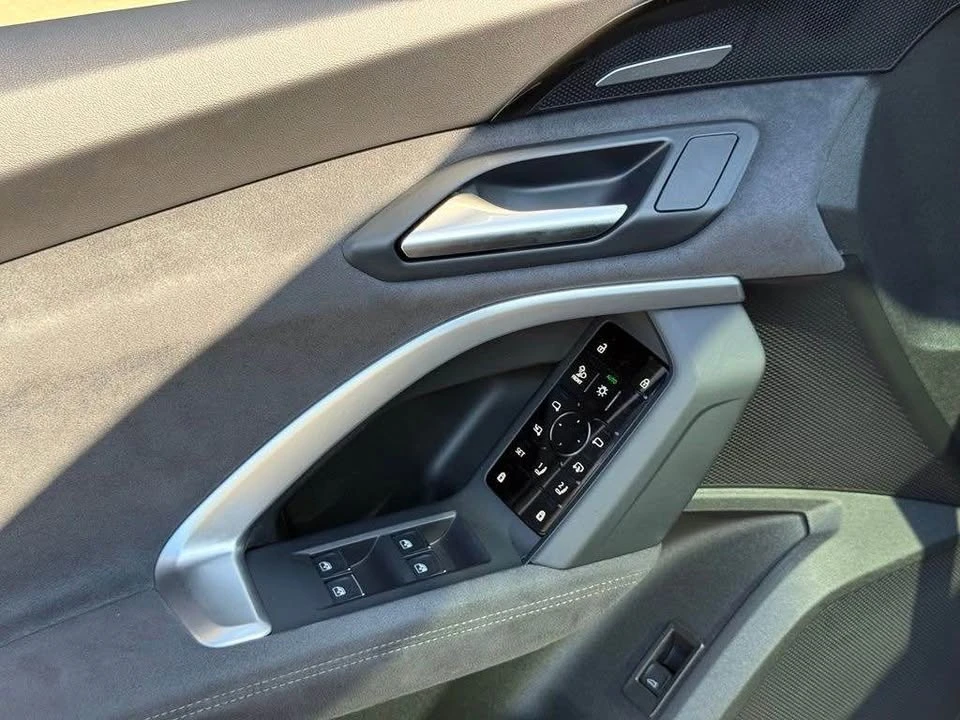 2025 Audi FY SQ5 - Image 11 of 17