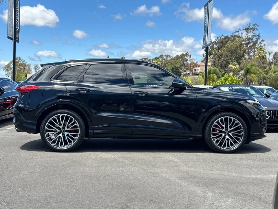 2025 Audi FY SQ5 - Image 2 of 31