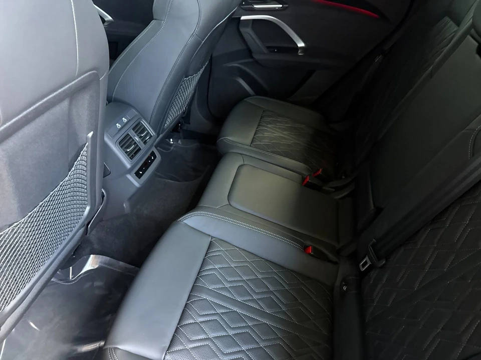 2025 Audi FY SQ5 - Image 12 of 31