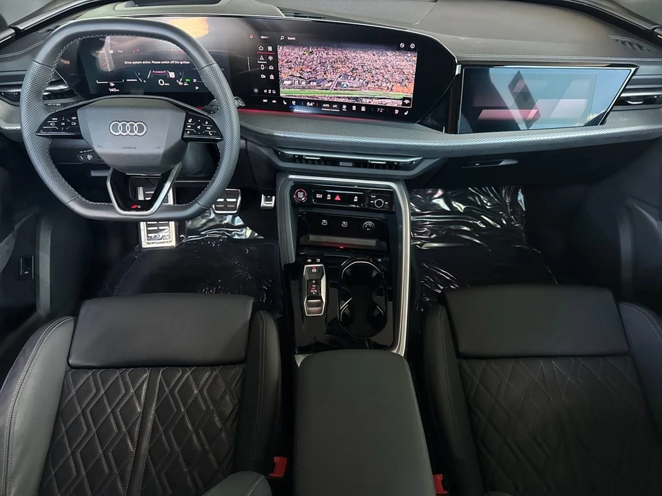 2025 Audi FY SQ5 - Image 14 of 31